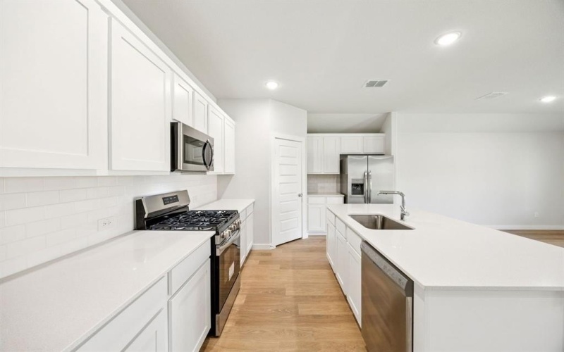 5708 Rushing River Way, McKinney, TX 75071, 4 Habitaciones Habitaciones , ,2 BañosBaños,Residential,En Venta,5708 Rushing River Way,0,21156837