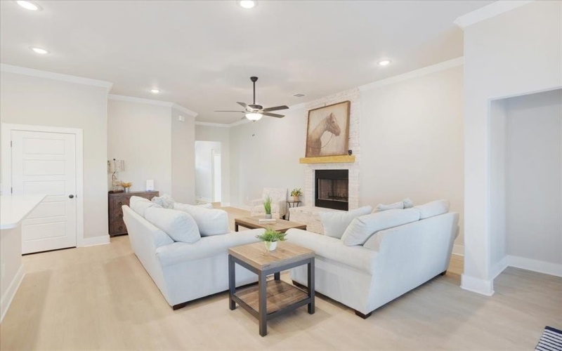 512 Courtney Drive, Sherman, TX 75092, 3 Habitaciones Habitaciones , ,2 BañosBaños,Residential,En Venta,512 Courtney Drive,0,21156939