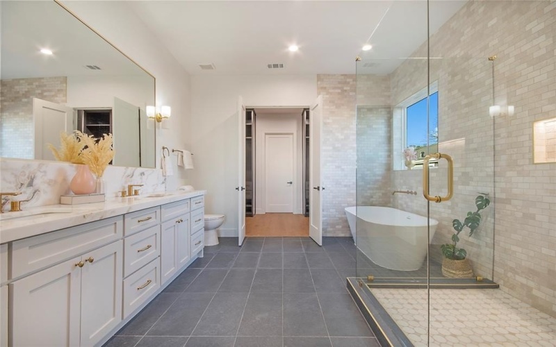 3910 Vineyard Drive, Dallas, TX 75212, 4 Bedrooms Bedrooms, ,3 BathroomsBathrooms,Residential,For Sale,3910 Vineyard Drive,0,21157002