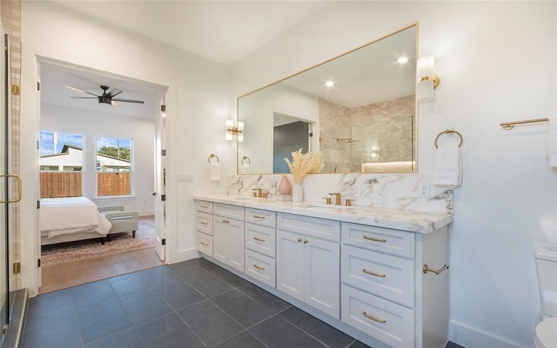 3910 Vineyard Drive, Dallas, TX 75212, 4 Bedrooms Bedrooms, ,3 BathroomsBathrooms,Residential,For Sale,3910 Vineyard Drive,0,21157002