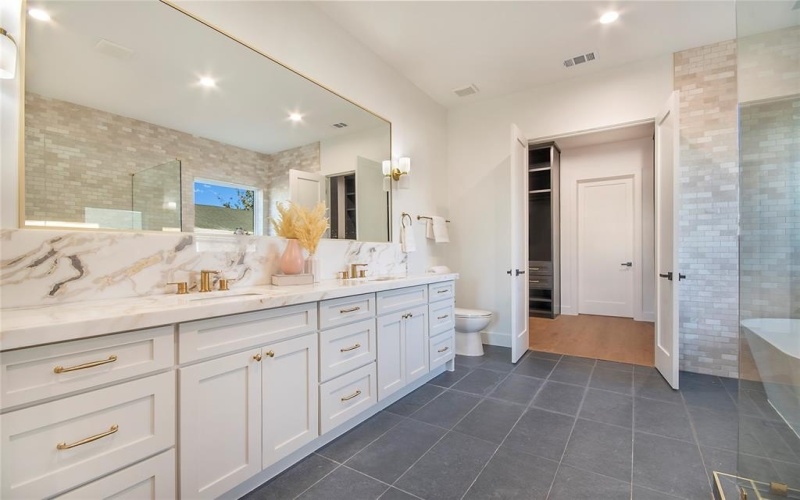 3910 Vineyard Drive, Dallas, TX 75212, 4 Bedrooms Bedrooms, ,3 BathroomsBathrooms,Residential,For Sale,3910 Vineyard Drive,0,21157002