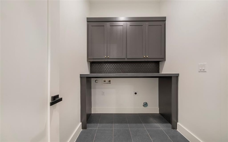 3910 Vineyard Drive, Dallas, TX 75212, 4 Bedrooms Bedrooms, ,3 BathroomsBathrooms,Residential,For Sale,3910 Vineyard Drive,0,21157002