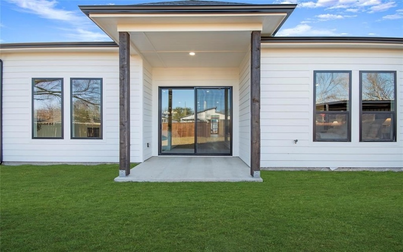 3910 Vineyard Drive, Dallas, TX 75212, 4 Bedrooms Bedrooms, ,3 BathroomsBathrooms,Residential,For Sale,3910 Vineyard Drive,0,21157002