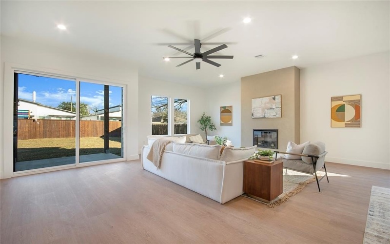 3910 Vineyard Drive, Dallas, TX 75212, 4 Bedrooms Bedrooms, ,3 BathroomsBathrooms,Residential,For Sale,3910 Vineyard Drive,0,21157002