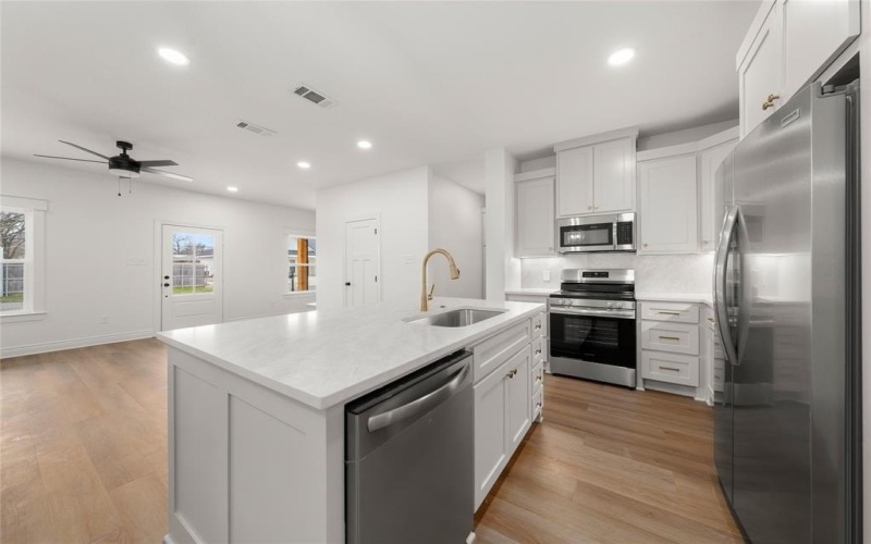 305 Live Oak Trail, Valley Mills, TX 76689, 4 Bedrooms Bedrooms, ,2 BathroomsBathrooms,Residential,For Sale,305 Live Oak Trail,0,21151408