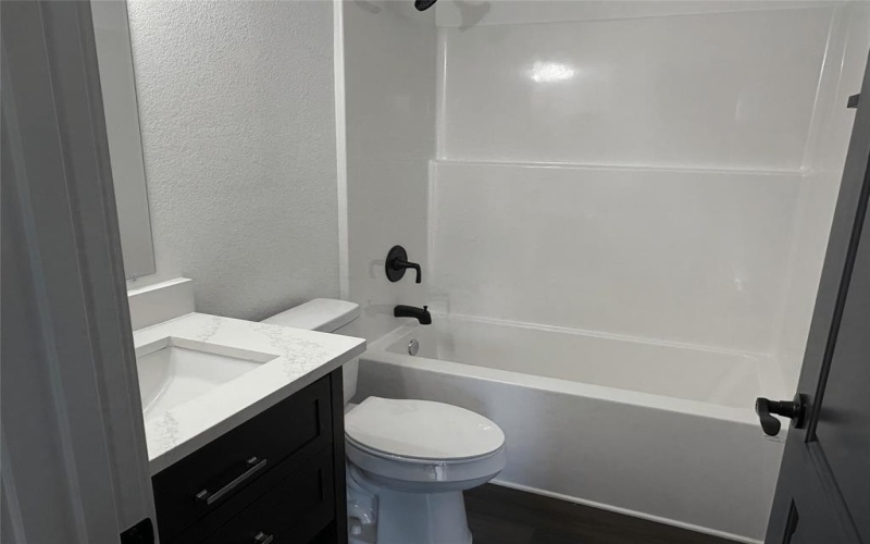 225 McWhorter St, Mineola, TX 75773, 3 Habitaciones Habitaciones , ,2 BañosBaños,Residential,En Venta,225 McWhorter St,0,21152549