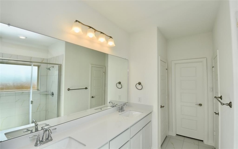 2412 Glasgow Way, Denton, TX 76207, 4 Bedrooms Bedrooms, ,3 BathroomsBathrooms,Residential,For Sale,2412 Glasgow Way,0,21153203