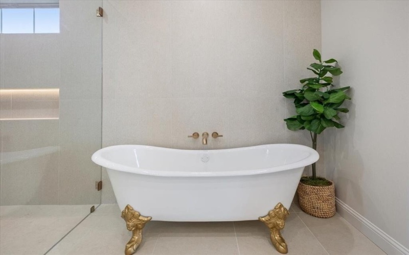 131 Big Catch Lane, Robinson, TX 76706, 4 Bedrooms Bedrooms, ,3 BathroomsBathrooms,Residential,For Sale,131 Big Catch Lane,0,21154275