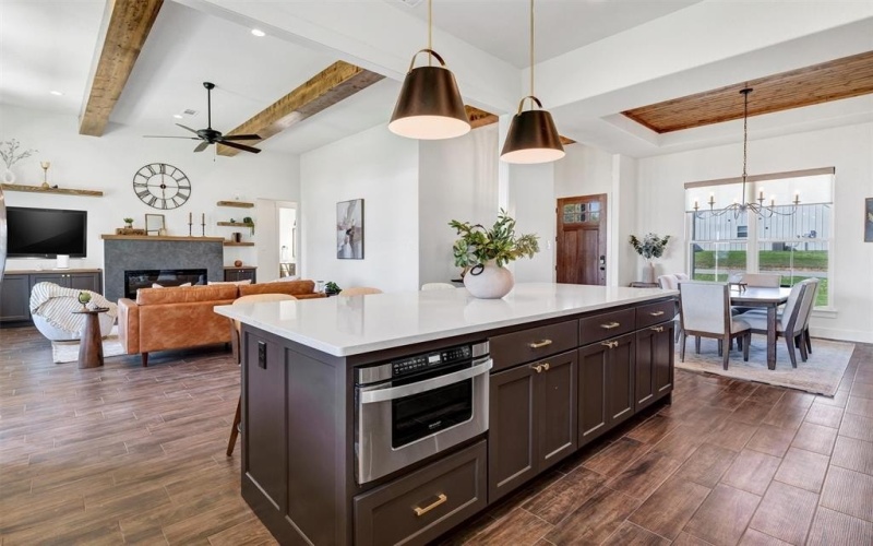 2105 Rattler Way, Tolar, TX 76476, 4 Habitaciones Habitaciones , ,2 BañosBaños,Residential,En Venta,2105 Rattler Way,0,21154480