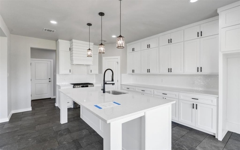 576 Highview Court, Godley, TX 76044, 3 Bedrooms Bedrooms, ,2 BathroomsBathrooms,Residential,For Sale,576 Highview Court,0,21155076