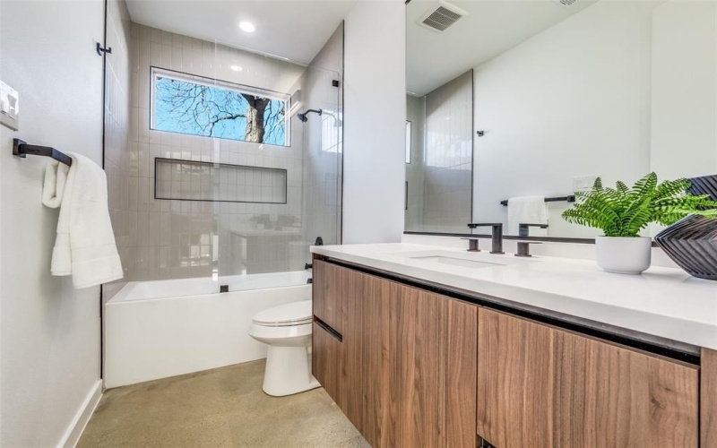 1439 E Louisiana Avenue, Dallas, TX 75216, 3 Habitaciones Habitaciones , ,2 BañosBaños,Residential,En Venta,1439 E Louisiana Avenue,0,21155290