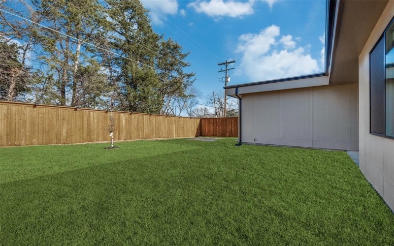 1439 E Louisiana Avenue, Dallas, TX 75216, 3 Habitaciones Habitaciones , ,2 BañosBaños,Residential,En Venta,1439 E Louisiana Avenue,0,21155290