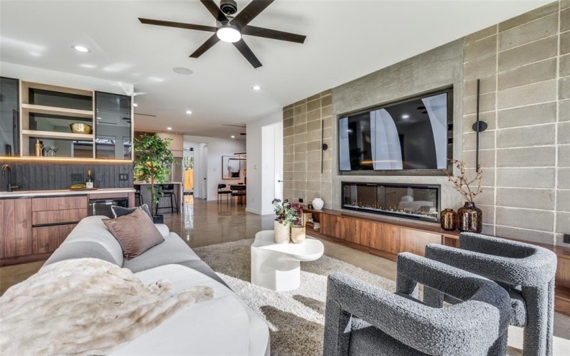 1439 E Louisiana Avenue, Dallas, TX 75216, 3 Habitaciones Habitaciones , ,2 BañosBaños,Residential,En Venta,1439 E Louisiana Avenue,0,21155290