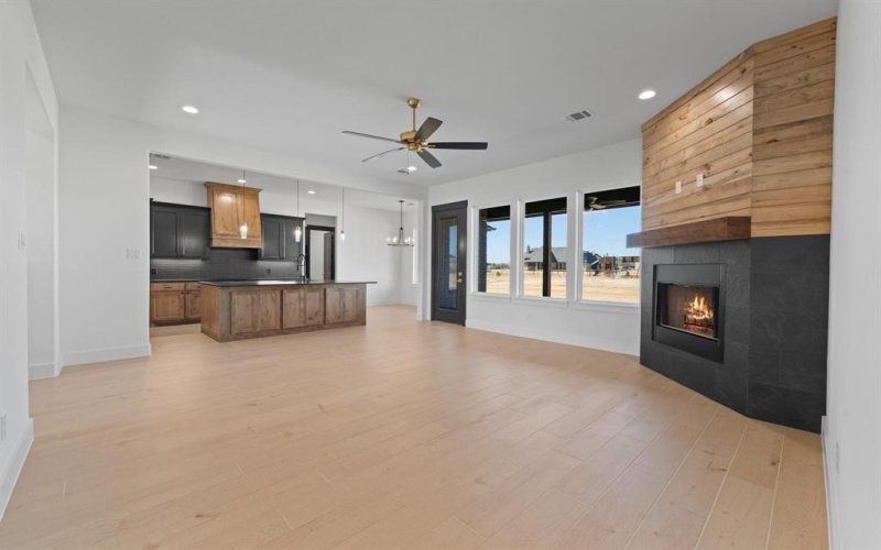 417 Collum View, Azle, TX 76020, 4 Habitaciones Habitaciones , ,2 BañosBaños,Residential,En Venta,417 Collum View,0,21155385