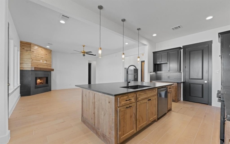 417 Collum View, Azle, TX 76020, 4 Habitaciones Habitaciones , ,2 BañosBaños,Residential,En Venta,417 Collum View,0,21155385