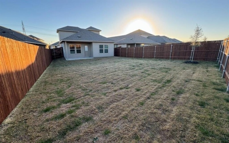 7604 MISTY CREEK Drive, Denton, TX 76249, 3 Habitaciones Habitaciones , ,2 BañosBaños,Residential,En Venta,7604 MISTY CREEK Drive,0,21155538