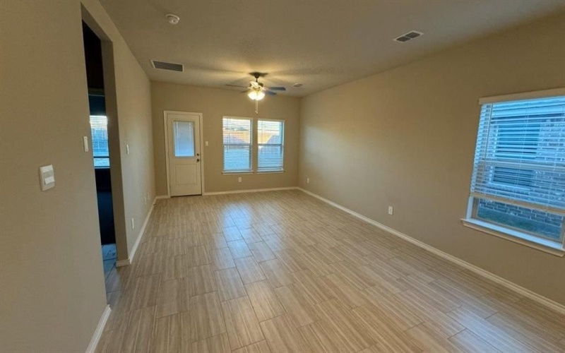 7604 MISTY CREEK Drive, Denton, TX 76249, 3 Habitaciones Habitaciones , ,2 BañosBaños,Residential,En Venta,7604 MISTY CREEK Drive,0,21155538