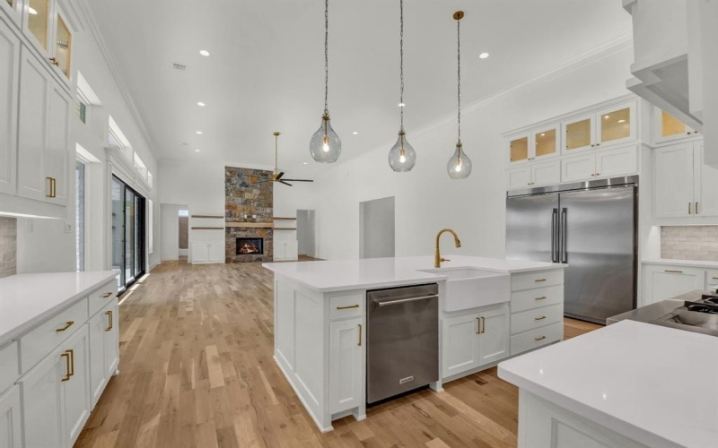 208 Dan Russell Bend, Weatherford, TX 76087, 4 Bedrooms Bedrooms, ,3 BathroomsBathrooms,Residential,For Sale,208 Dan Russell Bend,0,21155821