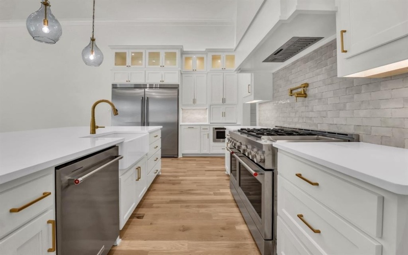 208 Dan Russell Bend, Weatherford, TX 76087, 4 Bedrooms Bedrooms, ,3 BathroomsBathrooms,Residential,For Sale,208 Dan Russell Bend,0,21155821