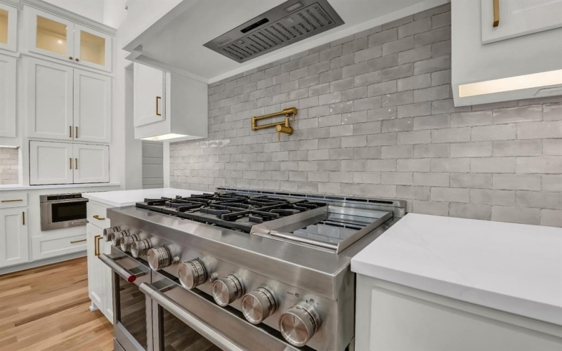 208 Dan Russell Bend, Weatherford, TX 76087, 4 Bedrooms Bedrooms, ,3 BathroomsBathrooms,Residential,For Sale,208 Dan Russell Bend,0,21155821