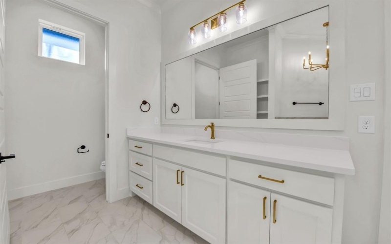 208 Dan Russell Bend, Weatherford, TX 76087, 4 Bedrooms Bedrooms, ,3 BathroomsBathrooms,Residential,For Sale,208 Dan Russell Bend,0,21155821