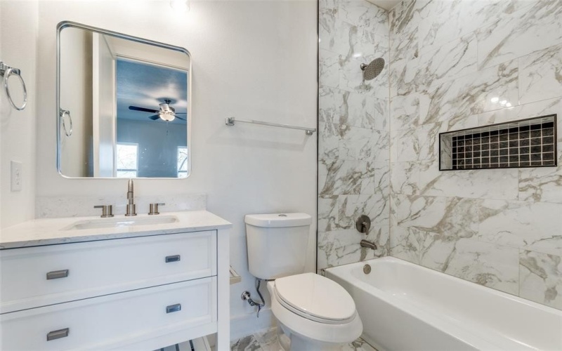 402 S Henderson Avenue, Dallas, TX 75223, 4 Habitaciones Habitaciones , ,5 BañosBaños,Residential,En Venta,402 S Henderson Avenue,0,21155824