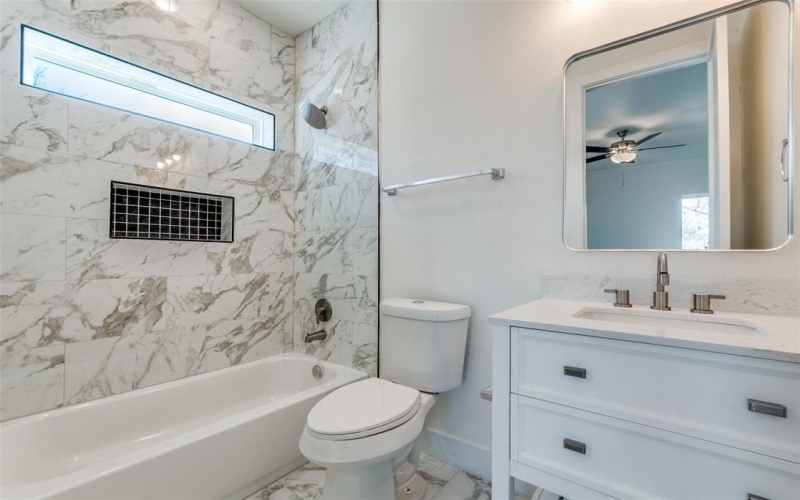 402 S Henderson Avenue, Dallas, TX 75223, 4 Habitaciones Habitaciones , ,5 BañosBaños,Residential,En Venta,402 S Henderson Avenue,0,21155824