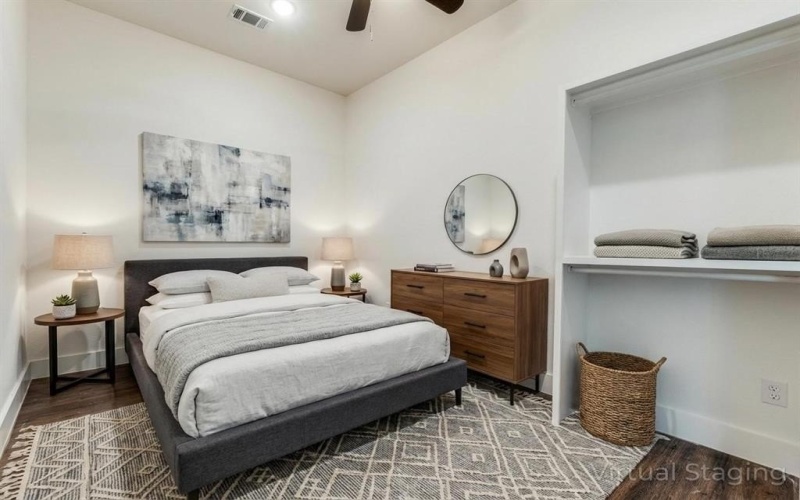 402 S Henderson Avenue, Dallas, TX 75223, 4 Habitaciones Habitaciones , ,5 BañosBaños,Residential,En Venta,402 S Henderson Avenue,0,21155824