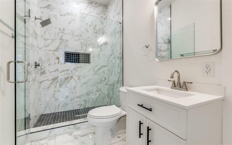 402 S Henderson Avenue, Dallas, TX 75223, 4 Habitaciones Habitaciones , ,5 BañosBaños,Residential,En Venta,402 S Henderson Avenue,0,21155824