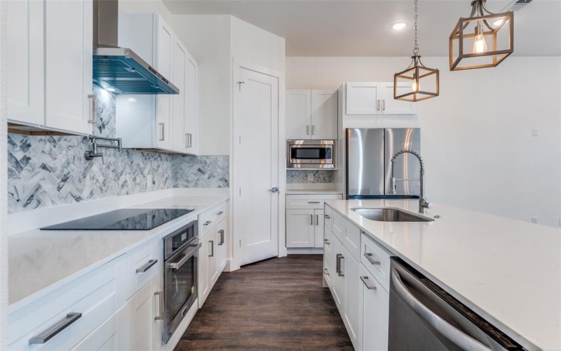 402 S Henderson Avenue, Dallas, TX 75223, 4 Habitaciones Habitaciones , ,5 BañosBaños,Residential,En Venta,402 S Henderson Avenue,0,21155824