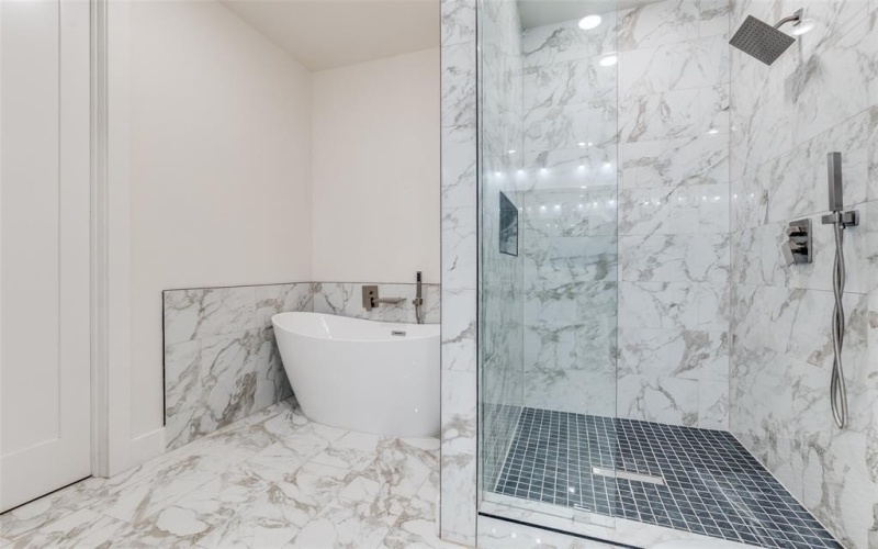 402 S Henderson Avenue, Dallas, TX 75223, 4 Habitaciones Habitaciones , ,5 BañosBaños,Residential,En Venta,402 S Henderson Avenue,0,21155824