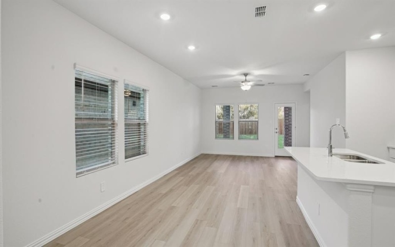 713 Dotty Drive, Princeton, TX 75071, 4 Habitaciones Habitaciones , ,2 BañosBaños,Residential,En Venta,713 Dotty Drive,0,21155880