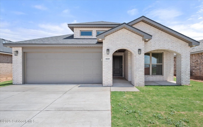 1618 N Dover Avenue, Lubbock, TX 79416, 4 Habitaciones Habitaciones , ,2 BañosBaños,Residential,En Venta,1618 N Dover Avenue,202553320