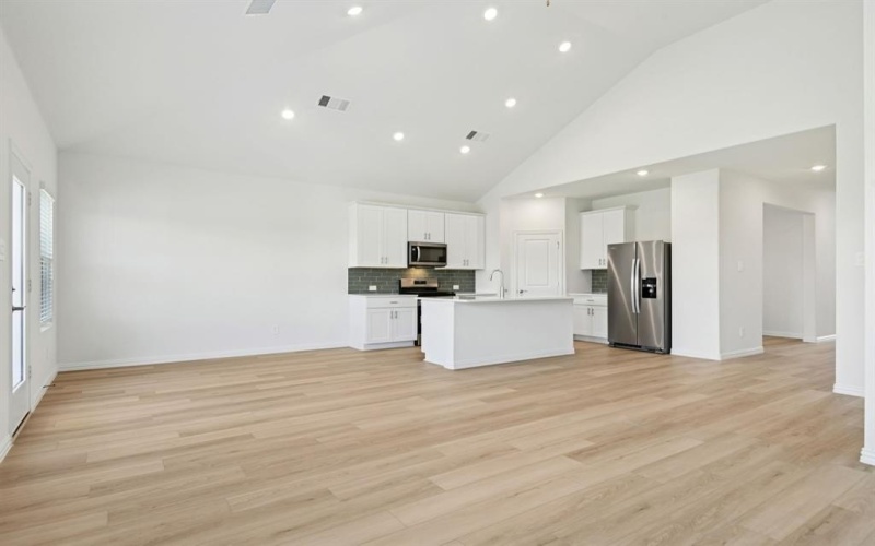 2233 Mustang Way, Seagoville, TX 75159, 4 Bedrooms Bedrooms, ,2 BathroomsBathrooms,Residential,For Sale,2233 Mustang Way,0,21155896