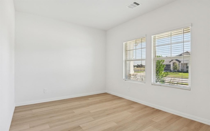 2233 Mustang Way, Seagoville, TX 75159, 4 Bedrooms Bedrooms, ,2 BathroomsBathrooms,Residential,For Sale,2233 Mustang Way,0,21155896