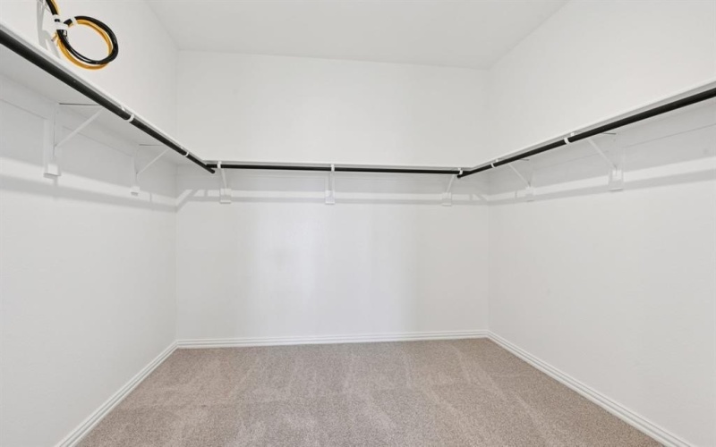 2233 Mustang Way, Seagoville, TX 75159, 4 Bedrooms Bedrooms, ,2 BathroomsBathrooms,Residential,For Sale,2233 Mustang Way,0,21155896