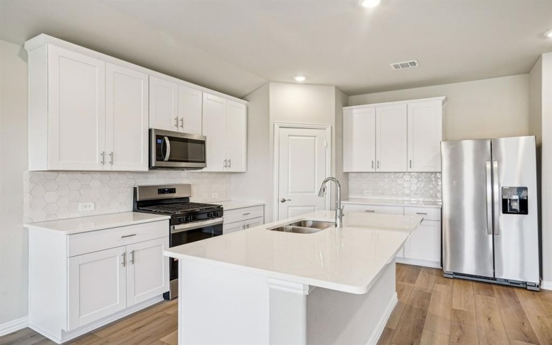 2229 Mustang Way, Seagoville, TX 75159, 4 Bedrooms Bedrooms, ,3 BathroomsBathrooms,Residential,For Sale,2229 Mustang Way,0,21155904