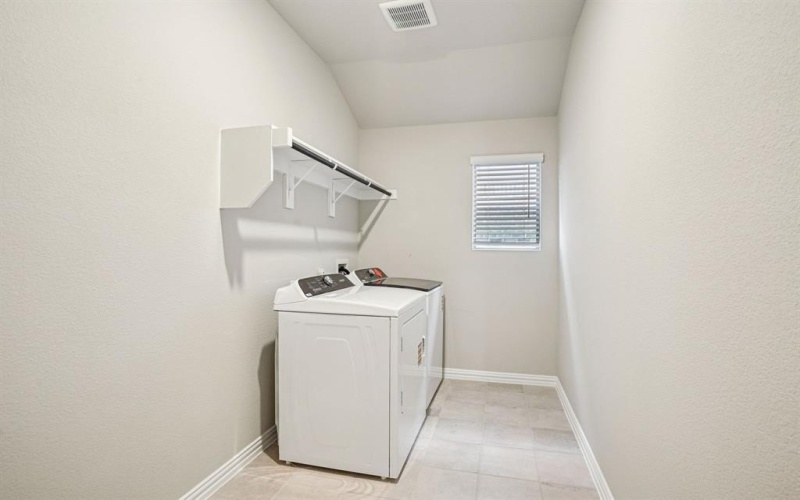 2229 Mustang Way, Seagoville, TX 75159, 4 Bedrooms Bedrooms, ,3 BathroomsBathrooms,Residential,For Sale,2229 Mustang Way,0,21155904