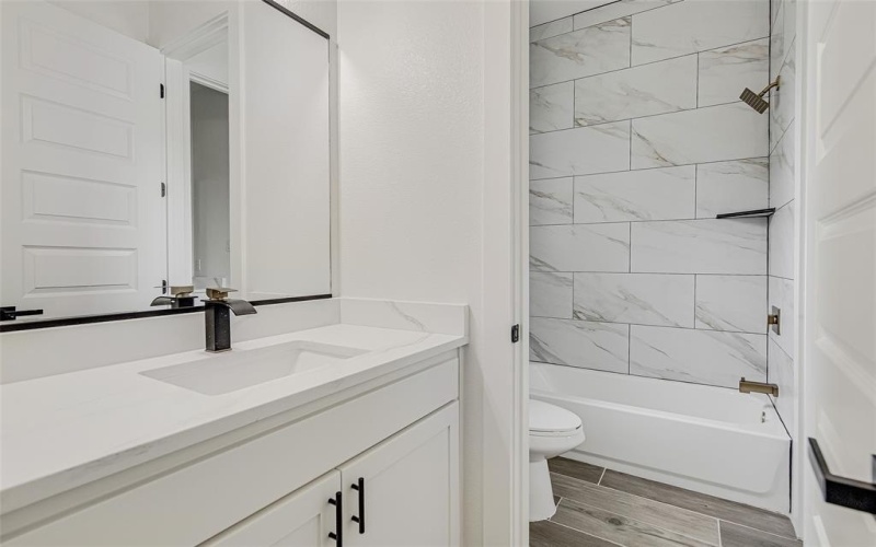 1020 Royal Lytham Court, Grand Prairie, TX 75104, 4 Habitaciones Habitaciones , ,3 BañosBaños,Residential,En Venta,1020 Royal Lytham Court,0,21155939