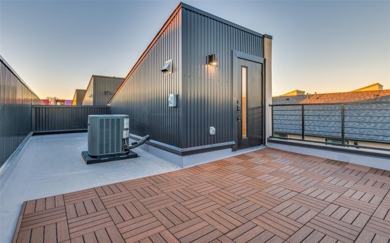 2906 Hawthorne Avenue #103, Dallas, TX 75219, 2 Habitaciones Habitaciones , ,2 BañosBaños,Residential,En Venta,2906 Hawthorne Avenue,0,21155947