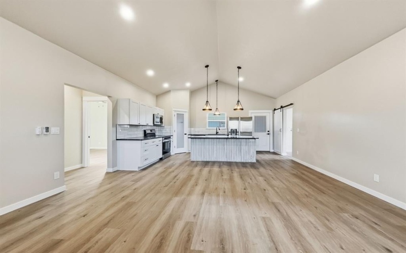 310 Eastland, Iredell, TX 76649, 3 Bedrooms Bedrooms, ,2 BathroomsBathrooms,Residential,For Sale,310 Eastland,0,21156002