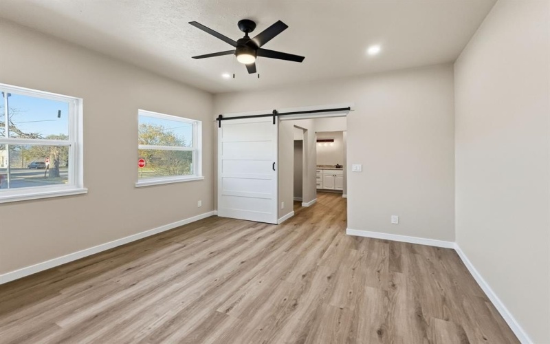 310 Eastland, Iredell, TX 76649, 3 Bedrooms Bedrooms, ,2 BathroomsBathrooms,Residential,For Sale,310 Eastland,0,21156002