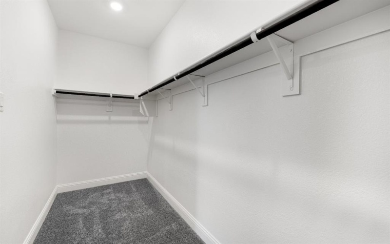 1428 Mustang Canyon Drive, Fort Worth, TX 76052, 4 Habitaciones Habitaciones , ,2 BañosBaños,Residential,En Venta,1428 Mustang Canyon Drive,0,21156021