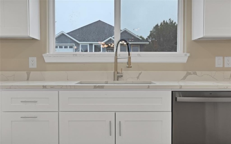 5618 Barkridge Drive, Granbury, TX 76048, 3 Bedrooms Bedrooms, ,2 BathroomsBathrooms,Residential,For Sale,5618 Barkridge Drive,0,21156137