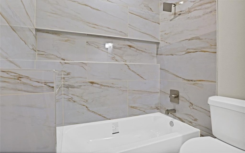 5618 Barkridge Drive, Granbury, TX 76048, 3 Bedrooms Bedrooms, ,2 BathroomsBathrooms,Residential,For Sale,5618 Barkridge Drive,0,21156137