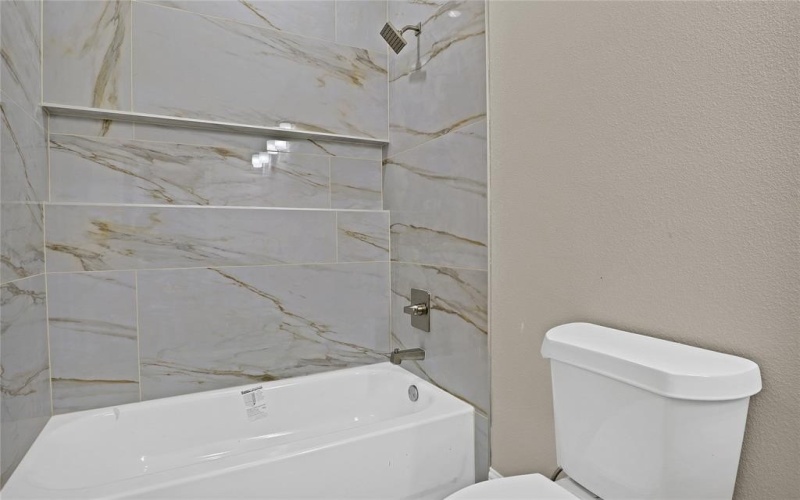 5618 Barkridge Drive, Granbury, TX 76048, 3 Bedrooms Bedrooms, ,2 BathroomsBathrooms,Residential,For Sale,5618 Barkridge Drive,0,21156137