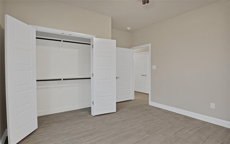 5618 Barkridge Drive, Granbury, TX 76048, 3 Bedrooms Bedrooms, ,2 BathroomsBathrooms,Residential,For Sale,5618 Barkridge Drive,0,21156137