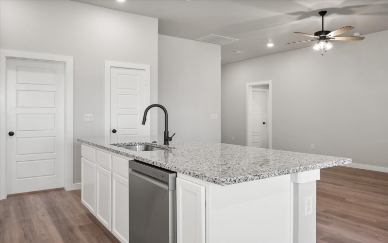 7029 8th Street, Lubbock, TX 79416, 3 Habitaciones Habitaciones , ,2 BañosBaños,Residential,En Venta,7029 8th Street,202553321