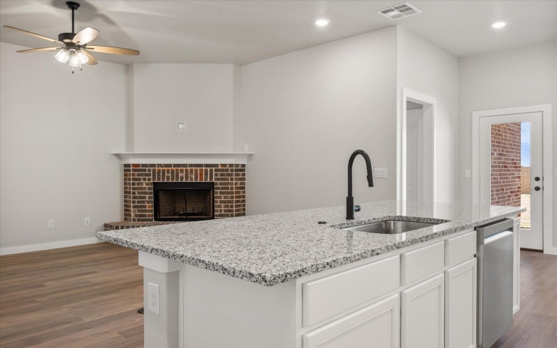 7029 8th Street, Lubbock, TX 79416, 3 Habitaciones Habitaciones , ,2 BañosBaños,Residential,En Venta,7029 8th Street,202553321