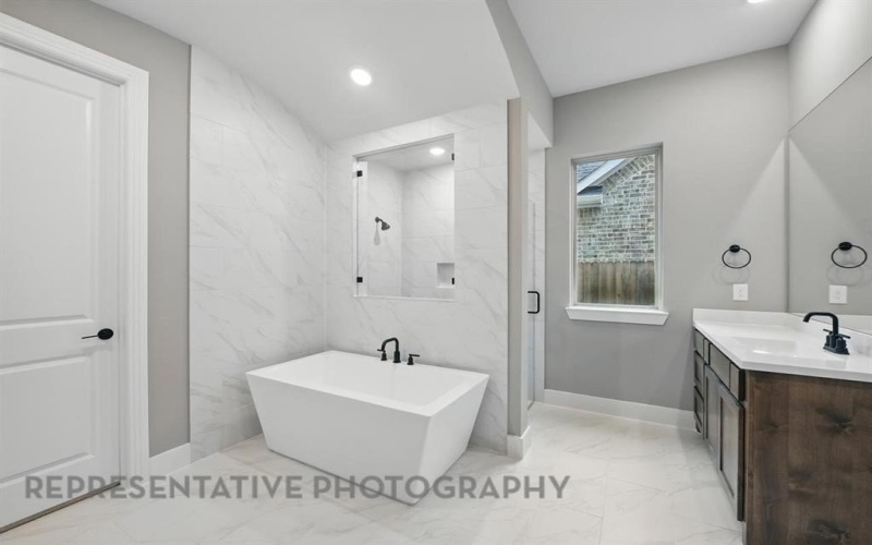 2716 Railway Street, Forney, TX 75126, 4 Bedrooms Bedrooms, ,3 BathroomsBathrooms,Residential,For Sale,2716 Railway Street,0,21156226